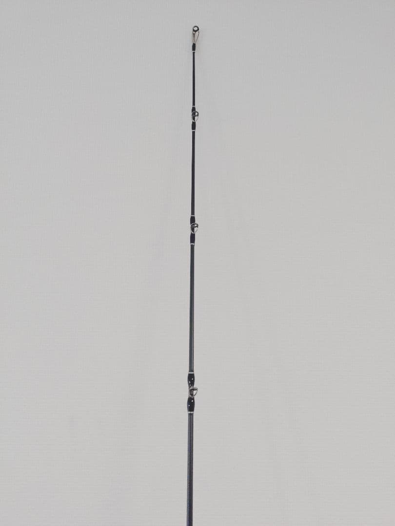 ツララ 「 モンストロ77 」ケース付き ほぼ新品