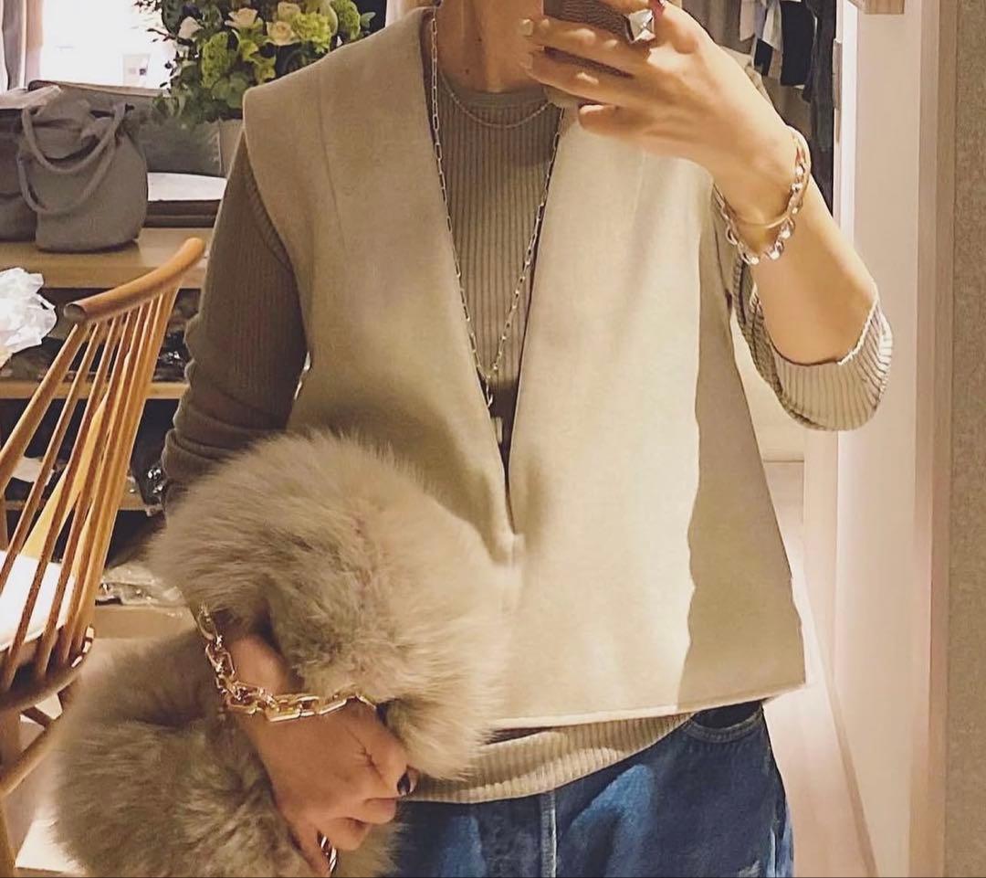 avec deuxclefs ネイビー Vネック ベスト　ジレ M