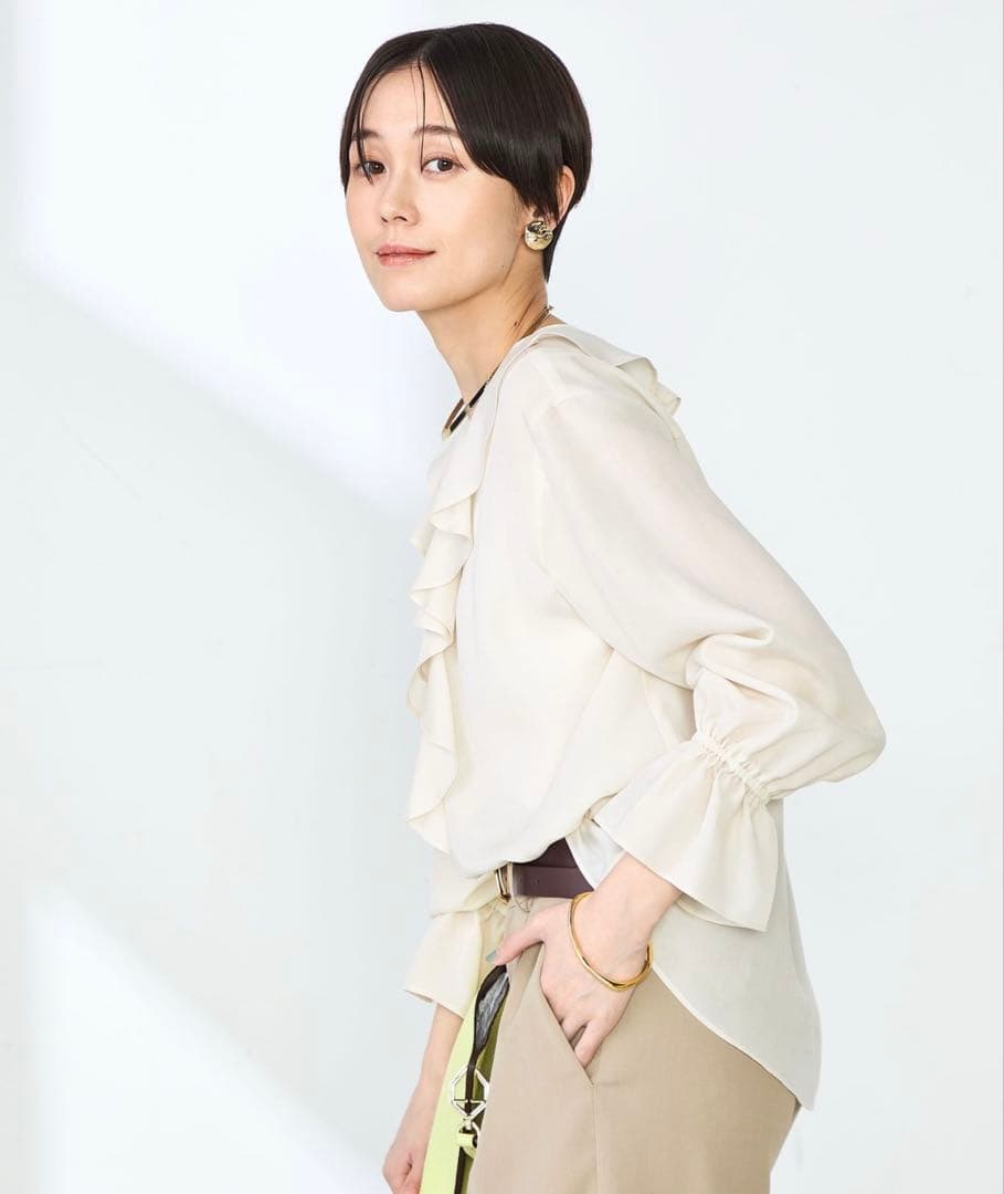 【新品未使用】ノーリーズ・ラッフル衿とろみブラウス　CLASSY掲載