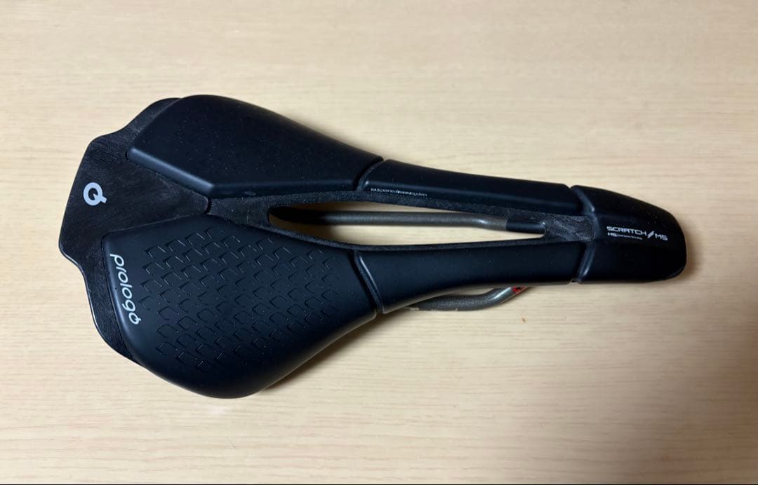 SCRATCH M5 PAS TIROX プロロゴサドル