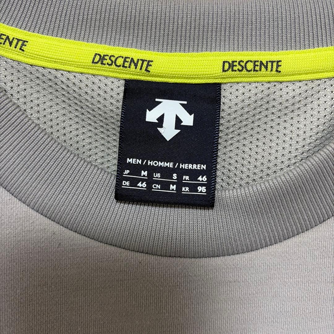 デサント　トレーニングウェア上下　Mサイズ