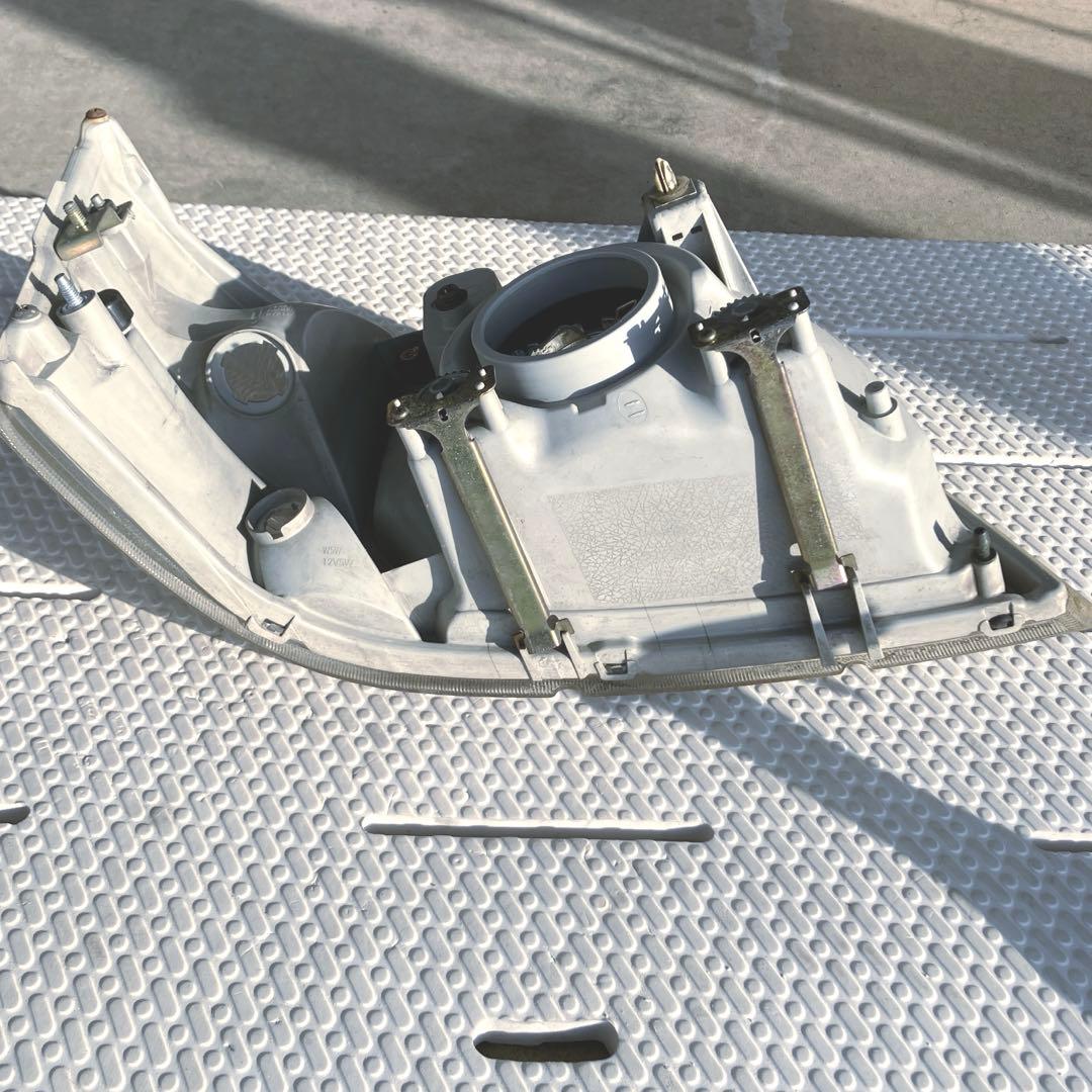 S210Pダイハツ　ハイゼットトラック　ヘッドライト　【左】