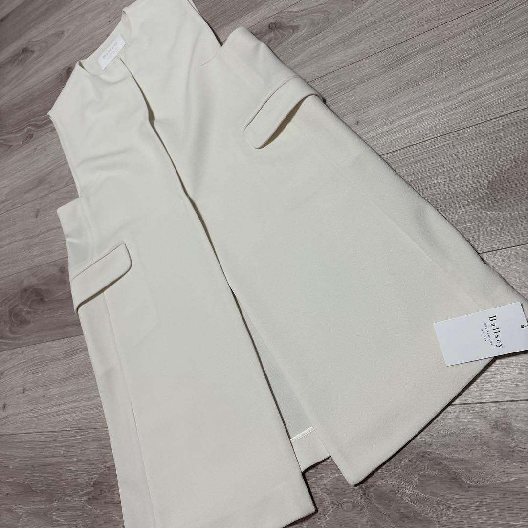 タグ付き新品未使用★ 新品未使用★ ドライアムンゼン クルーネックロングジレ