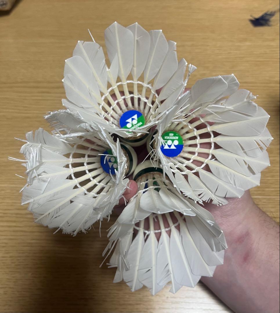 バドミントンシャトル YONEX