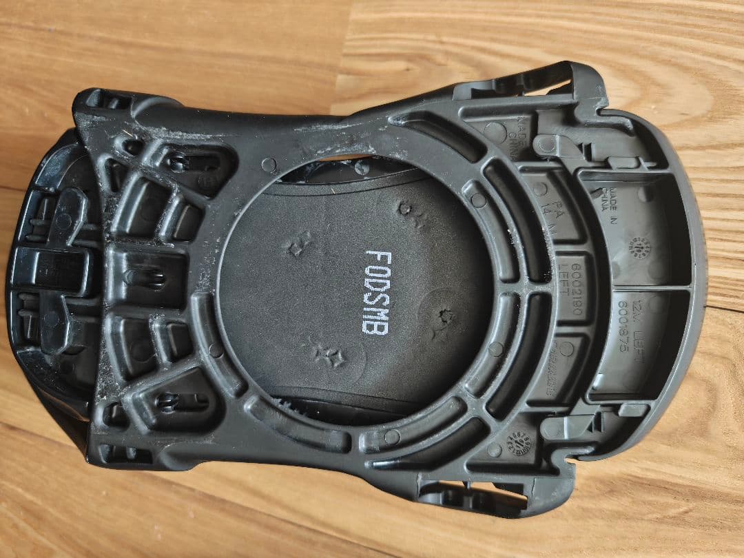 FLUX DS ハイバック ベースプレート